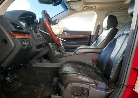 2014 Lincoln Mkt z USA, uszkodzony, nr VIN 2LMHJ5ATXEBL52997